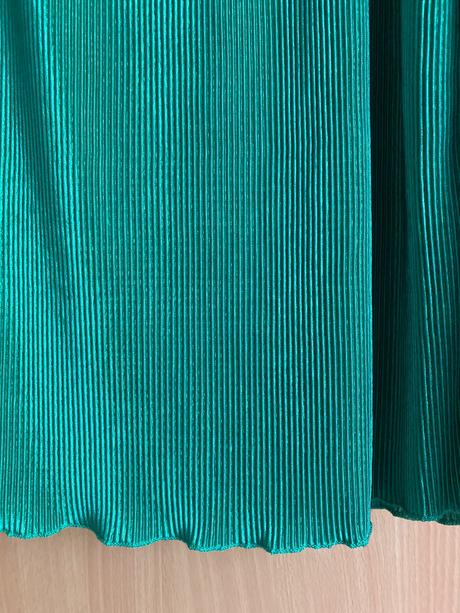 Zelené šaty,španielsky štýl, 38