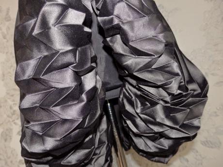 Kvalitne velmi pekne saty na slavnost, 36