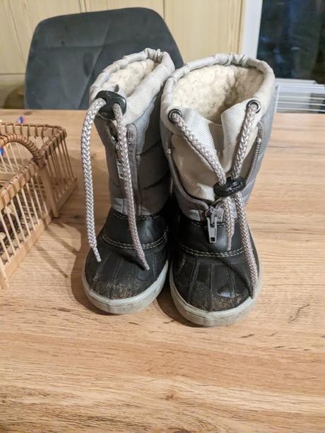 Snehule demar, demar,25