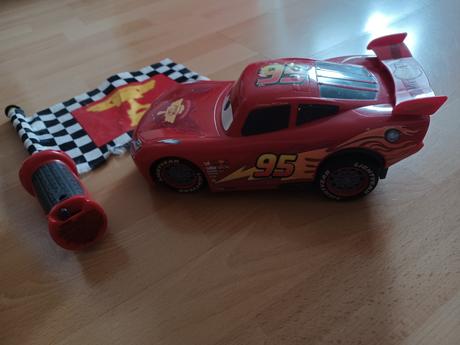 Mc queen na ovládanie s vlajkou, 