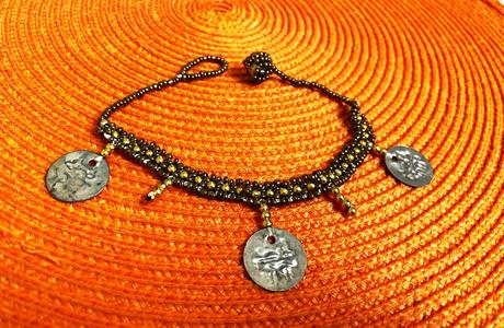 Starožitný náramok,