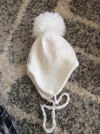 Čiapočka s brmbolcekom, 80