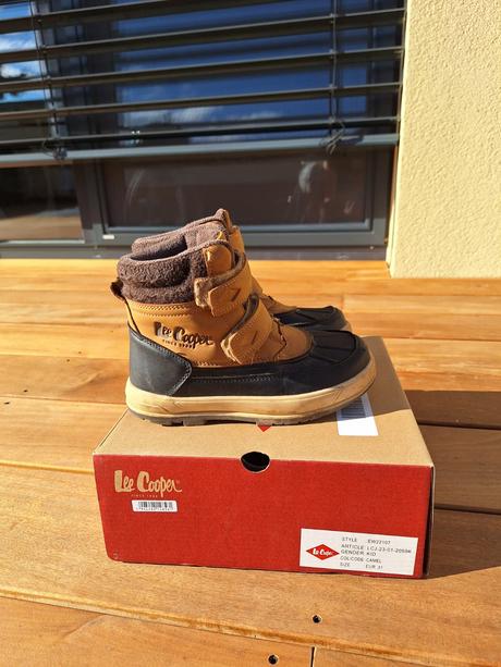 Krásne topánky, lee cooper,31