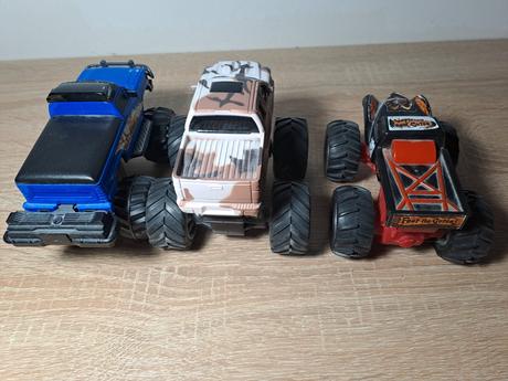 Autá monstertruck, 