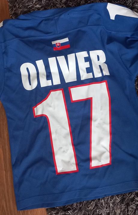 Dres hokejový s menom oliver, s