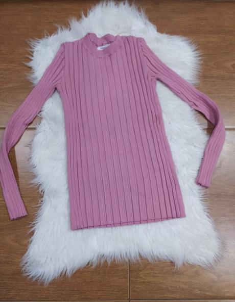 Rebrovany svetrík, reserved,158