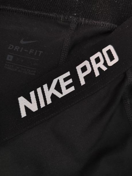 Nike trojštvrťové legíny, nike,s