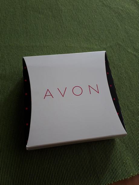 Náhrdelník avon nový v krabičke, avon