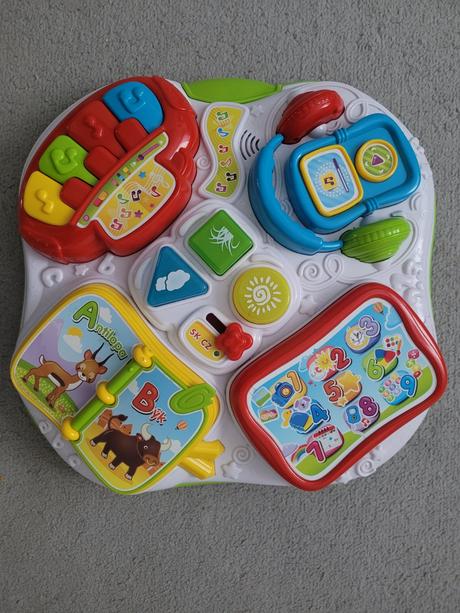 Clementoni interaktívny vzdelávací stôl v slovensk,