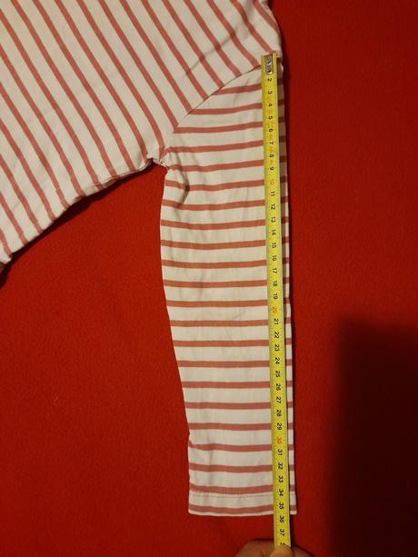 Tunika s pásikmi, 104