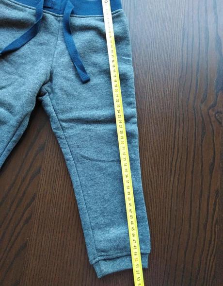 Prskane tepláky, 86