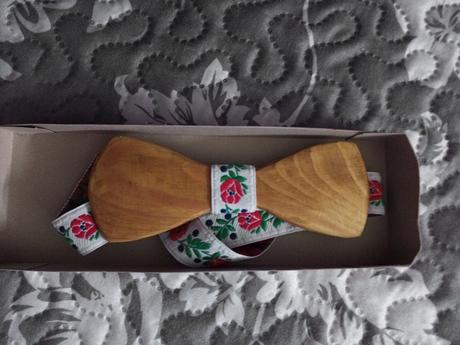 Ľudový drevený motýlik, 