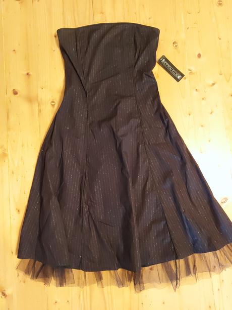 Spoločenské šaty s tylom, m