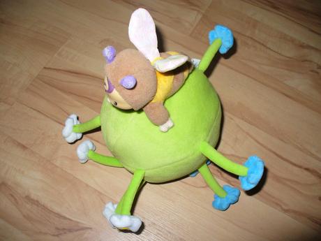 Smoby cotoons včielka na balóniku s kvietkami, 