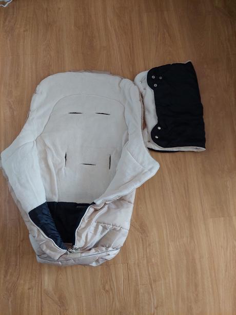 Fusak a rukávnik na kočík,