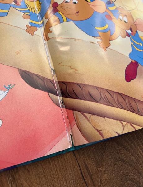 Disney knižky dumbo a popelka,