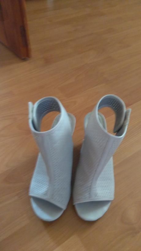 Sandalky, humanic,37