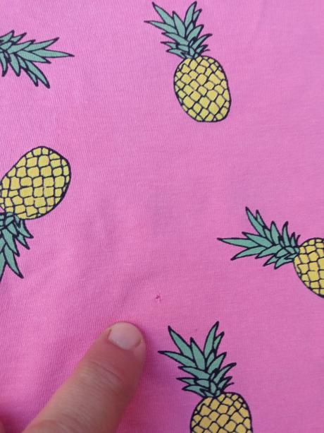 2x croptop, reserved,140