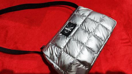 Calvin klein strieborná kabelka, calvin klein