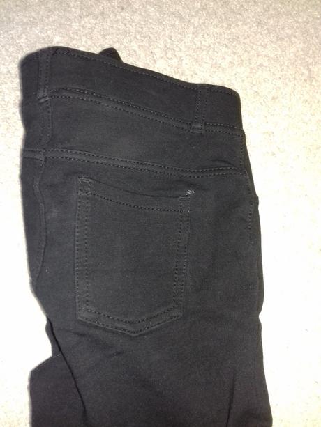 Cierne nohavice, h&m,140