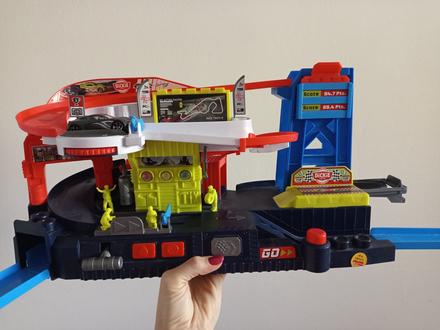 Dickie toys,
