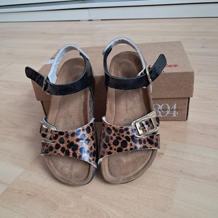 Sandalky, 30
