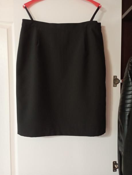 Čierny 3 dielny kostým, 42