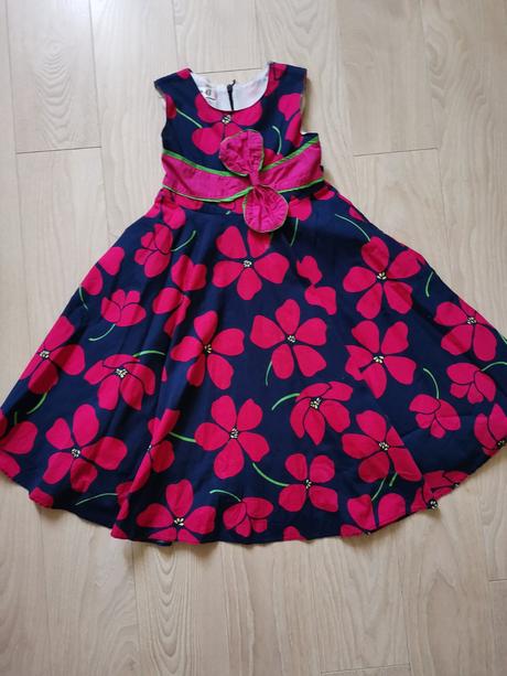 Krásne šaty s podšívkou, 128