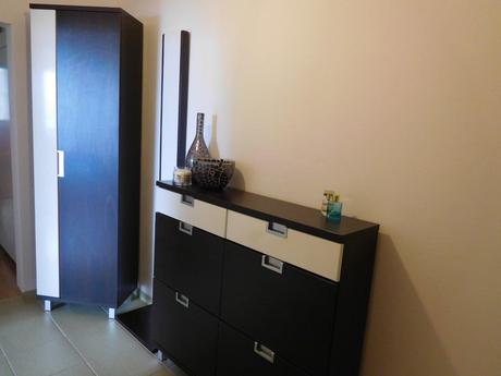 Nábytok do vstupnej chodby,, 