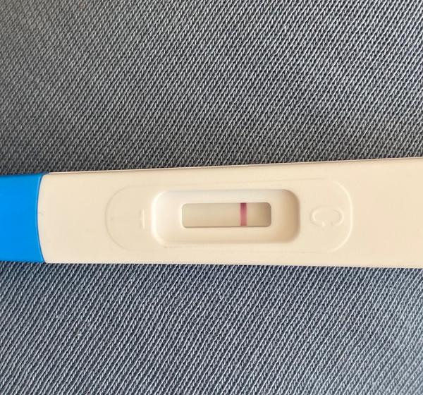 Slabá čiarka na teste