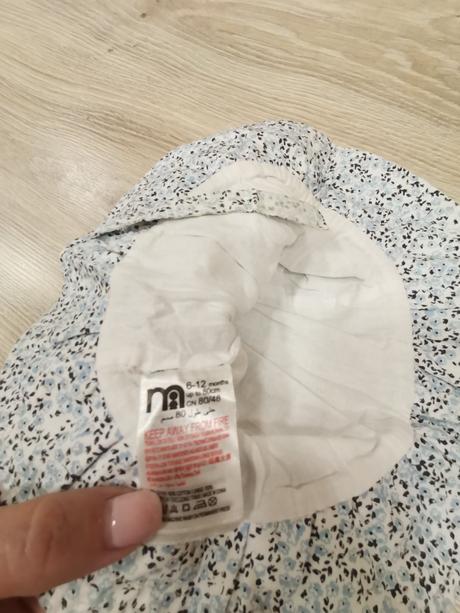 Dievčenský klobúčik, 74