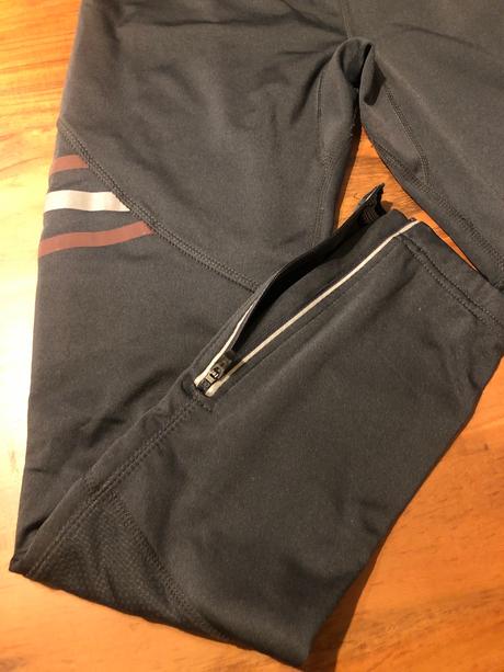 Športové legíny., 38