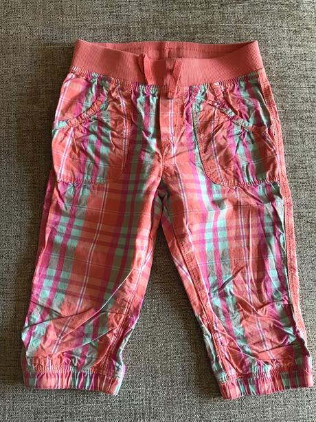 Tristvrtove nohavice, h&m,110