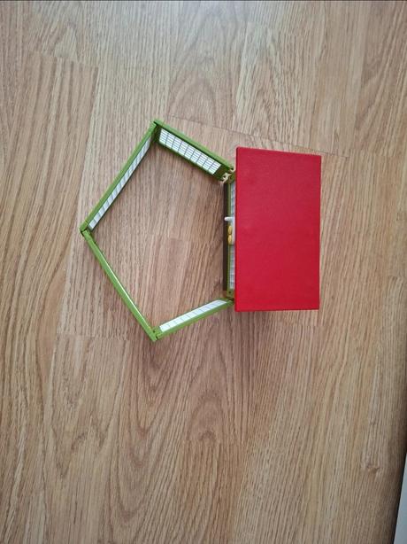 Schleich domy pre zvierata, 