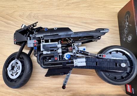 Lego technic batcycle 42155, 