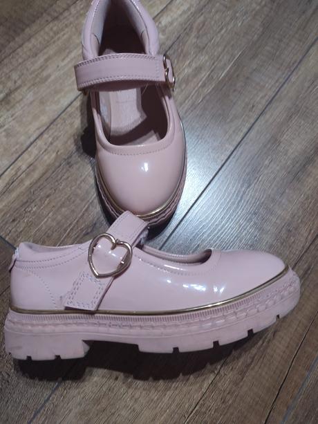 Dievčenské topánky, 29