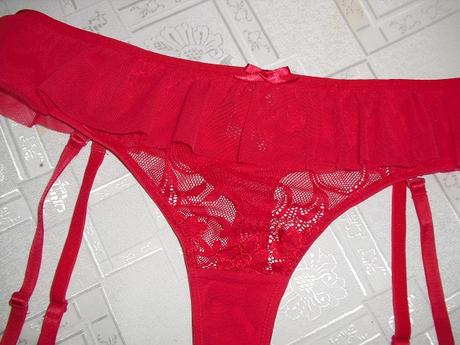 Luxusne s podvazkami odopinatelnymi tanga, l