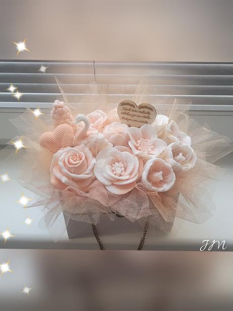 Mydielkova kytička v darčekovej kabelke, 