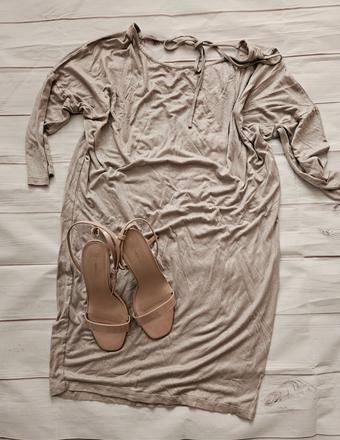 Pekné trblietavé predĺžené tričko /šaty, s