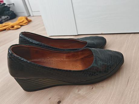 Kožené topánky 38 na klinovom opatku, 38