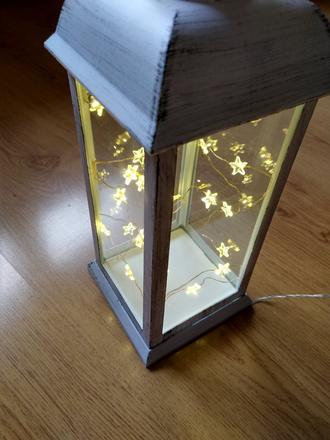 Vianočný lampásik,