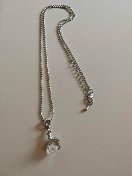 Nádherná retiazka so swarovski krištáľmi, swarovski