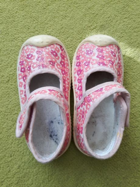 Papučky, 23