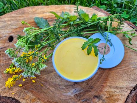 Hojivá nechtíková mastička s repíkom,