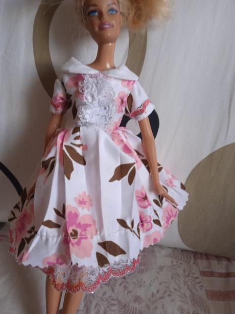 Šaty pre barbie babiku,