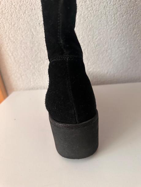 Semišovè čižmy, 37