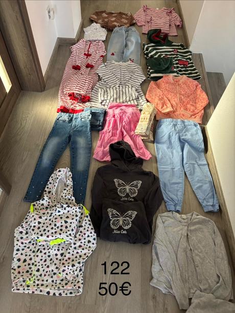 Prechodný dievčenský dvojičkovský balík (122), 122–134