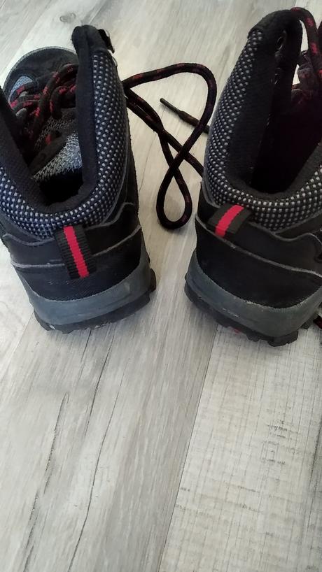 Športové topánky, 25