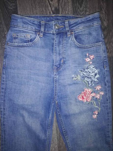 Vyšívané rifle-vysoky pás, h&m,34