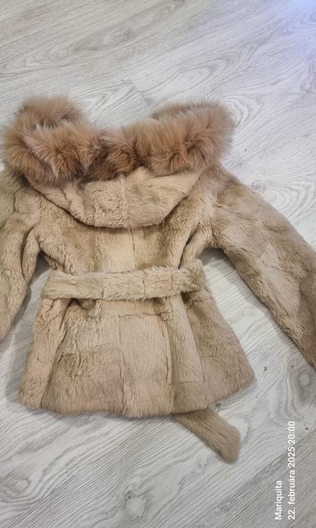 Kizusok s kapucnou, m